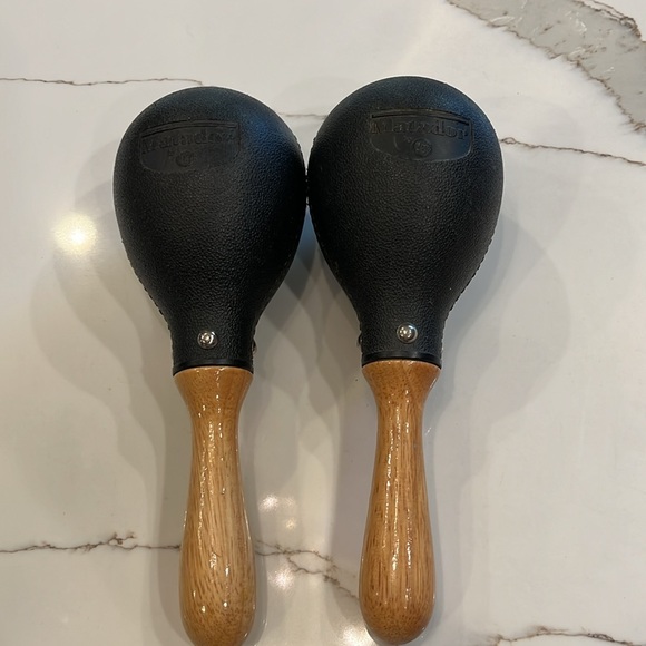 Pair of Matador Percussion Maracas. Hard Plastic Shell. Crisp sound. - Picture 5 of 9